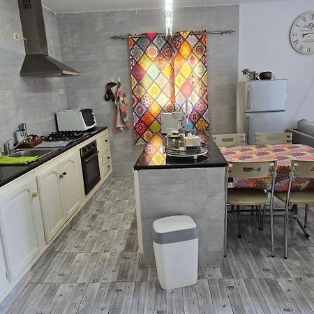 Ain Draham Sejour 1, Appartement Deux Pieces, Prive,Seulement Familles!!! Netflix, Youtube Eksteriør billede