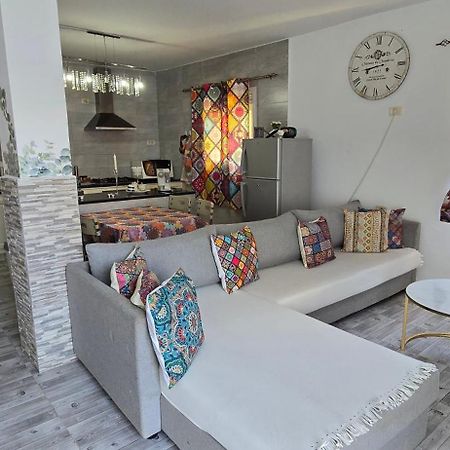 Ain Draham Sejour 1, Appartement Deux Pieces, Prive,Seulement Familles!!! Netflix, Youtube Eksteriør billede